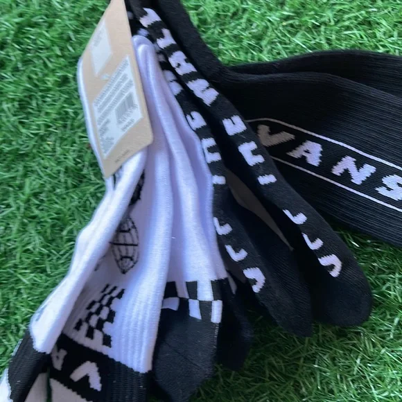 •  VANS “Off The Wall” Men’s socks ( 2 pairs socks set ) - Picture 13 of 13